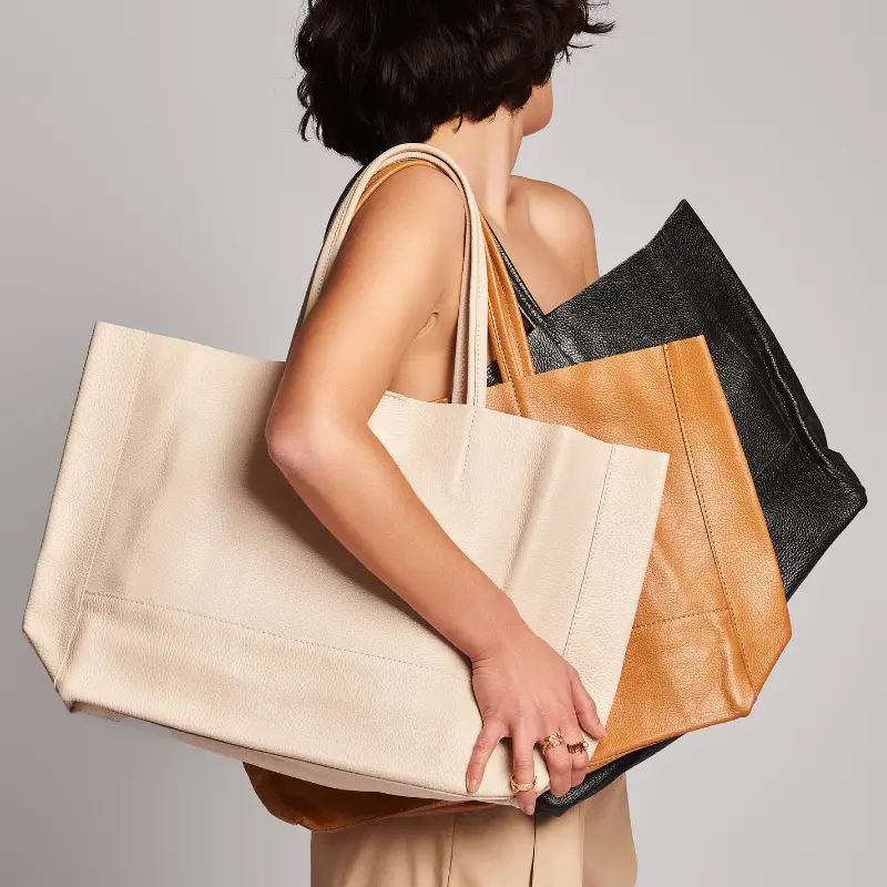 essential leather shopper bag on model