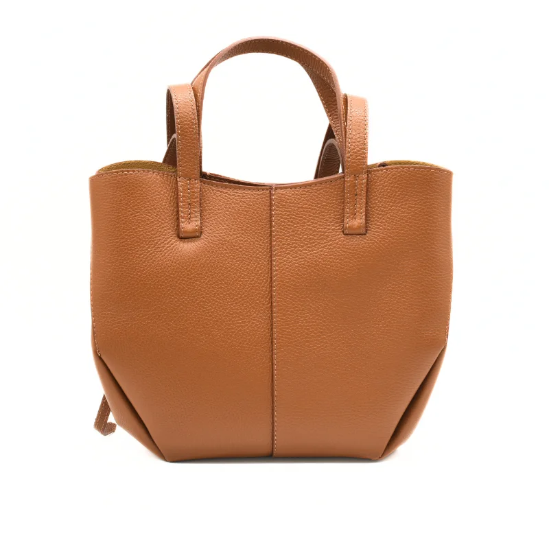 Mag Camel Leather Handbag closed Mag Camel Leather Handbag closed