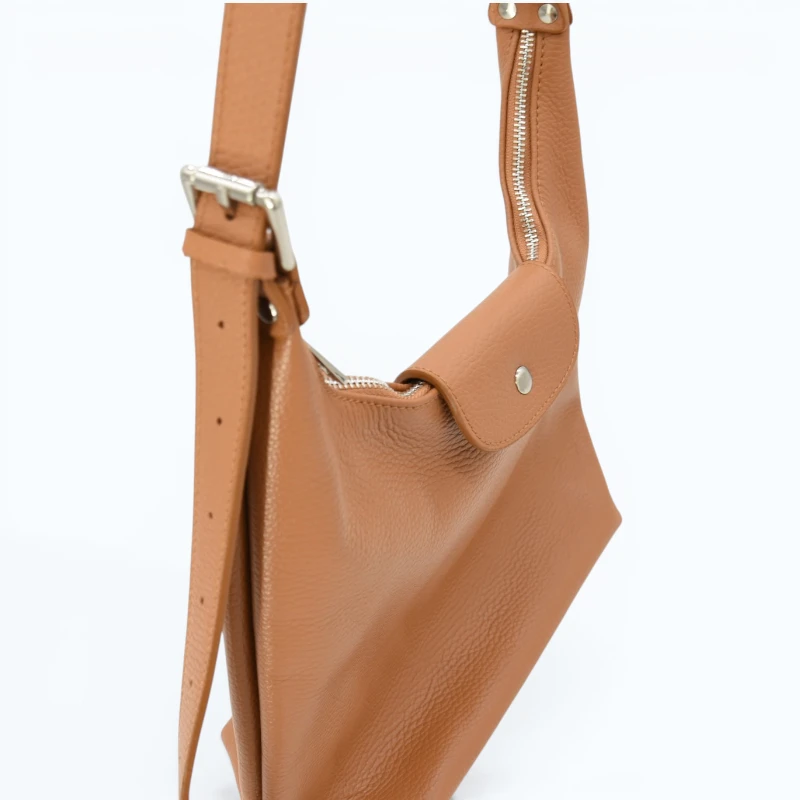 Love Camel Tote Leather Bag side details