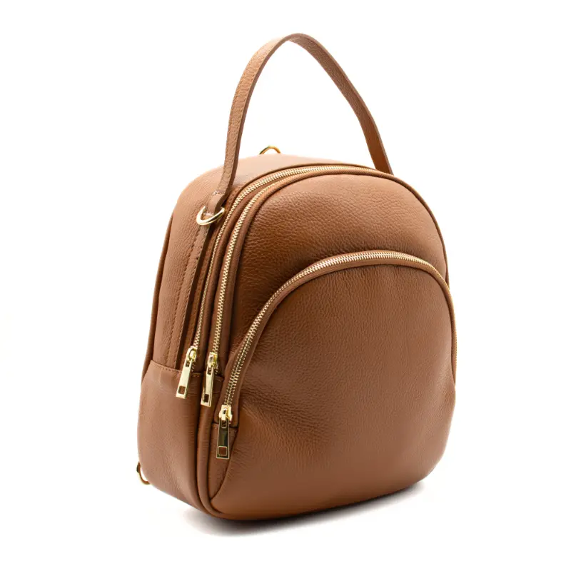 lateral da Audrey Mochila em Pele Camel