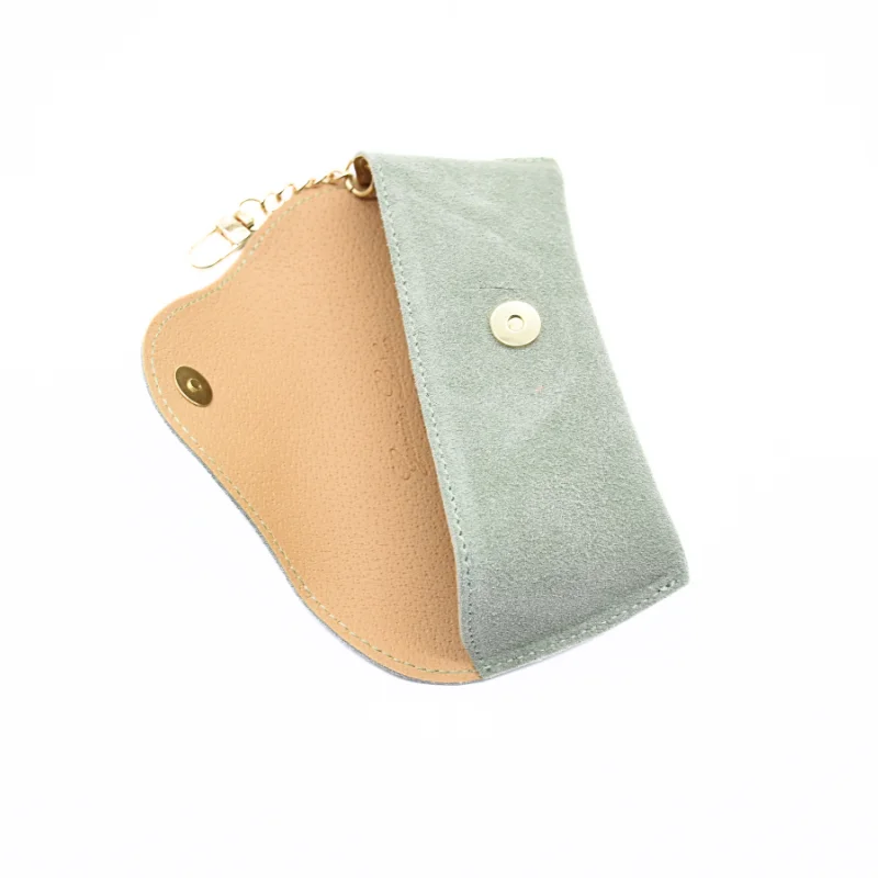 mint-leather-glasses-case-interior mint leather glasses case interior detail