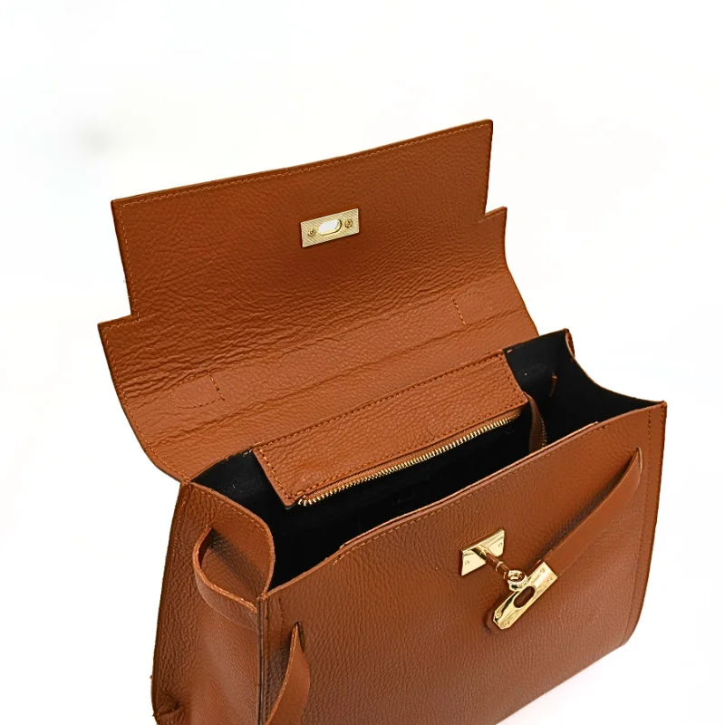 Fashionista camel leather handbag interior